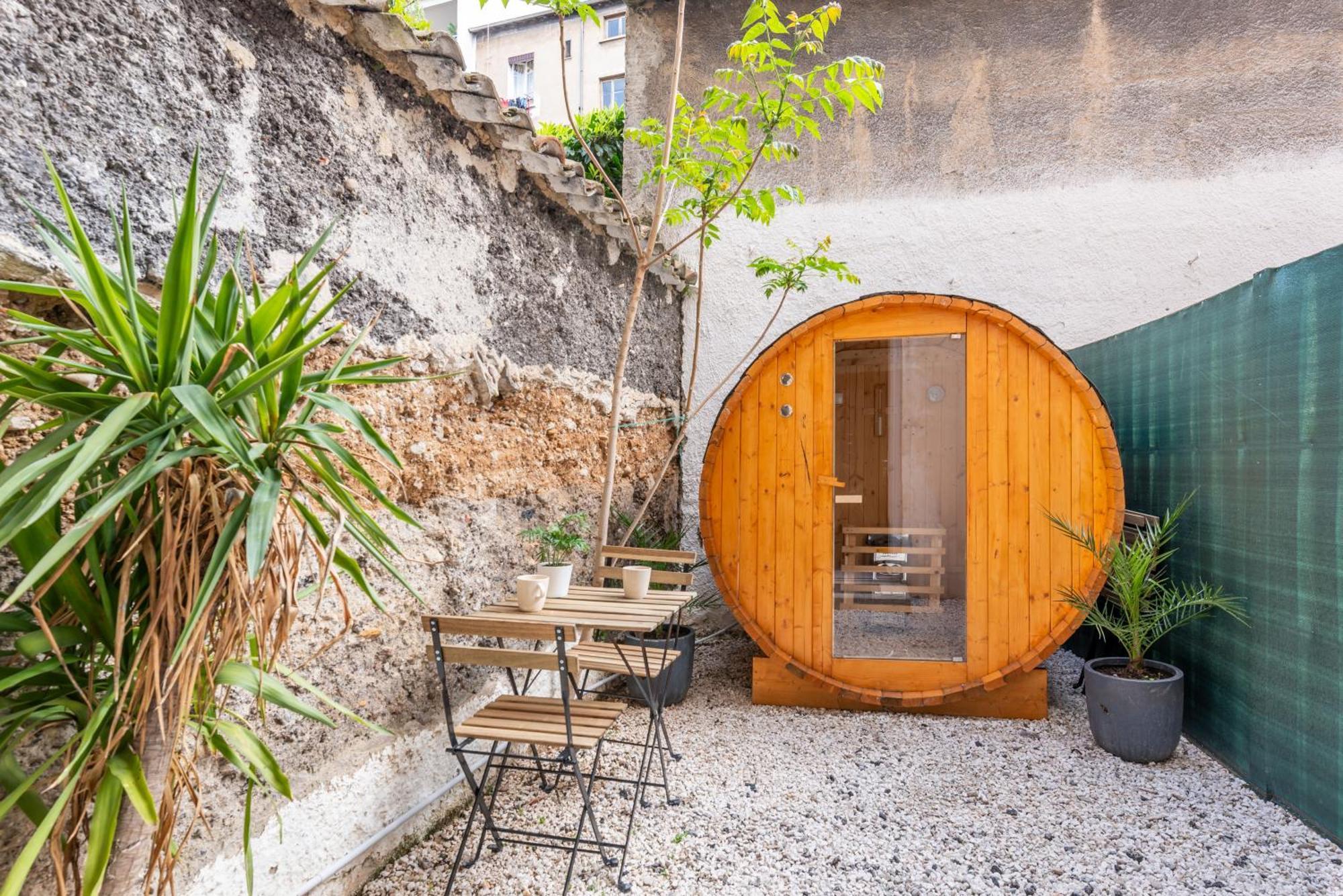 Le Cocon Traboule & Spa Лион Екстериор снимка